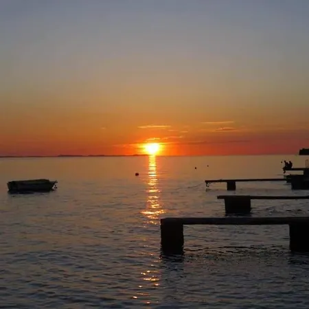 The Sun And The Moon شقة