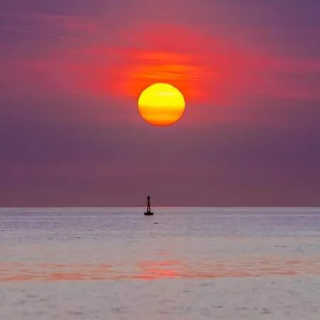 شقة The Sun And The Moon *