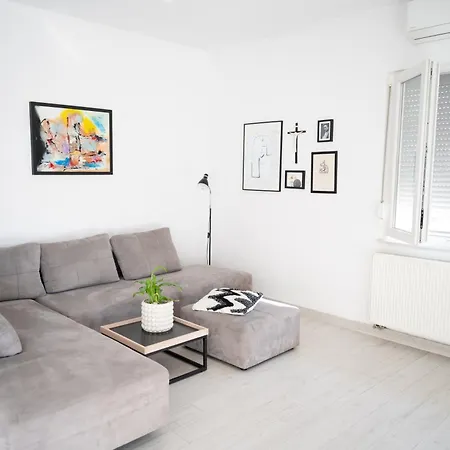 公寓 The Sun And The Moon 扎达尔