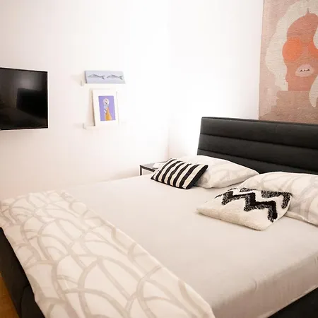 The Sun And The Moon * 扎达尔