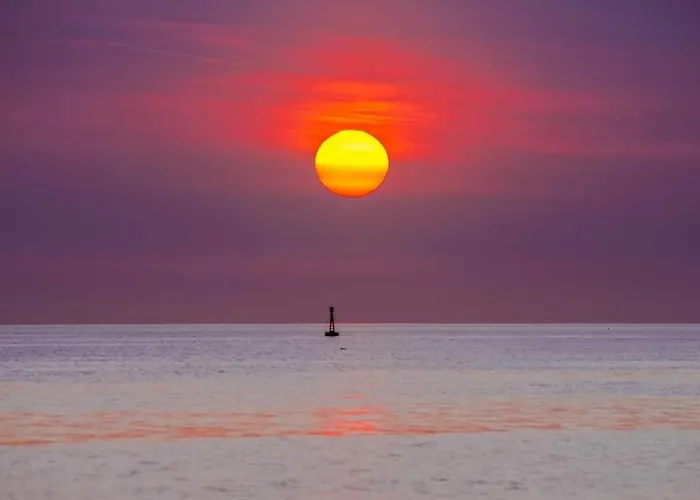 公寓 The Sun And The Moon *